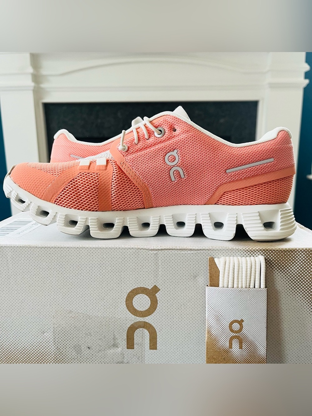 Sz 7 On Cloud 5 Women's Sneakers Trainers Shoes Flamingo/Pearl 59.97765 - Picture 2 of 7